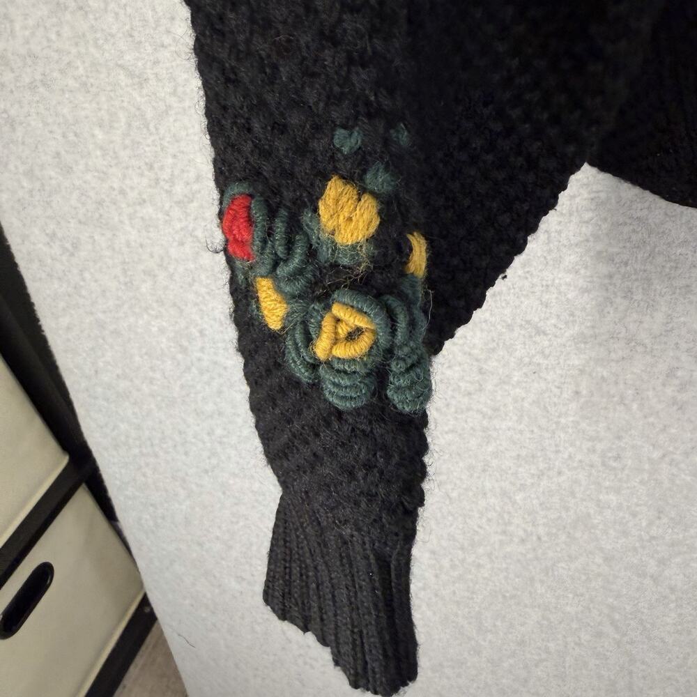 Alphorn Cardigan Womens 46 Black Wool Embroidered Floral Heart Vtg - Picture 8 of 13